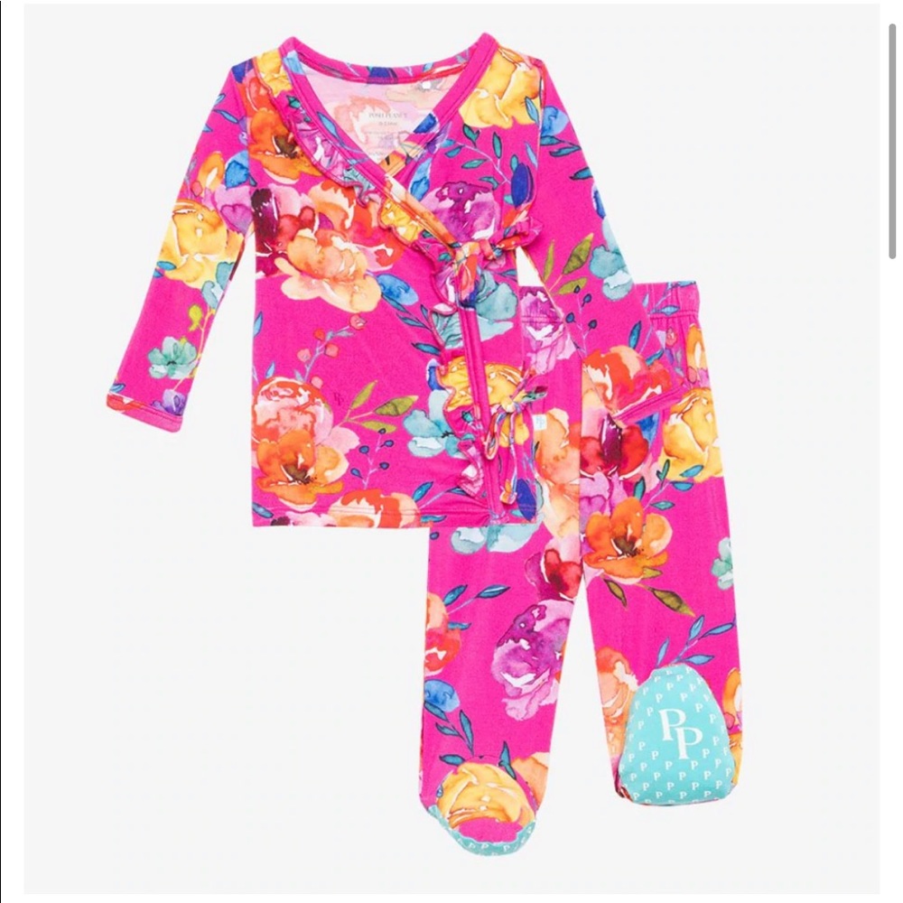 New With Tags Posh Peanut Aminatu Tie Front Ruffled Kimono Set